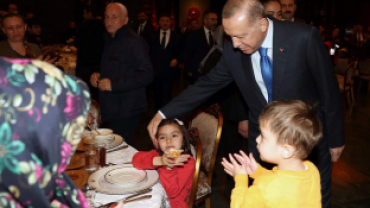 Depremzedelerimiz ve Bölgede Görev Yapan Belediye Başkanlarımız ile İftar Yemeğinde Bir Araya Geldik