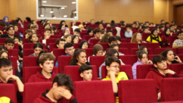 Genç Olmanın Vizyonu Adlı Konferansımızı Gerçekleştirdik