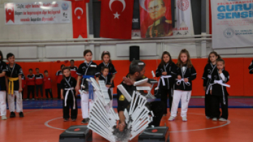 19 Mayıs Atatürk’ü Anma, Gençlik ve Spor Bayramı Kutlama Programını Gerçekleştirdik