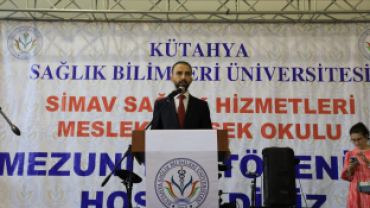 Simav Sağlık Hizmetleri Meslek Yüksekokulunda Gerçekleştirilen 2021-2022 Yılı Mezuniyet Törenine Katıldık