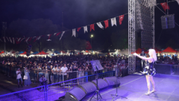 Panayırımızın etkinlikleri kapsamında Ece CEYLİN sahne aldı