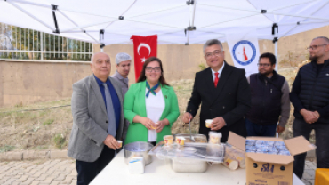 MERHUM DR. İBRAHİM NACİ EREN VE ECZ. SÜLEYMAN OĞUZ AKIN DUALARLA ANILDI