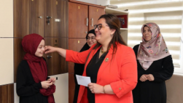 il genelinde dereceye giren öğrencilerimize hediyeleri takdim edildi