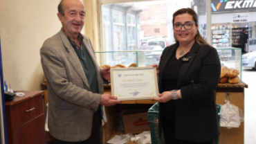 Ramazan ayı boyunca destek olan esnaflarımıza teşekkür belgelerini takdim edildi